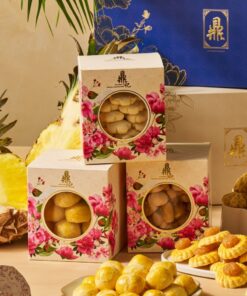 Imperial Peony Sleeve (3-Bottle Gift Sleeve)